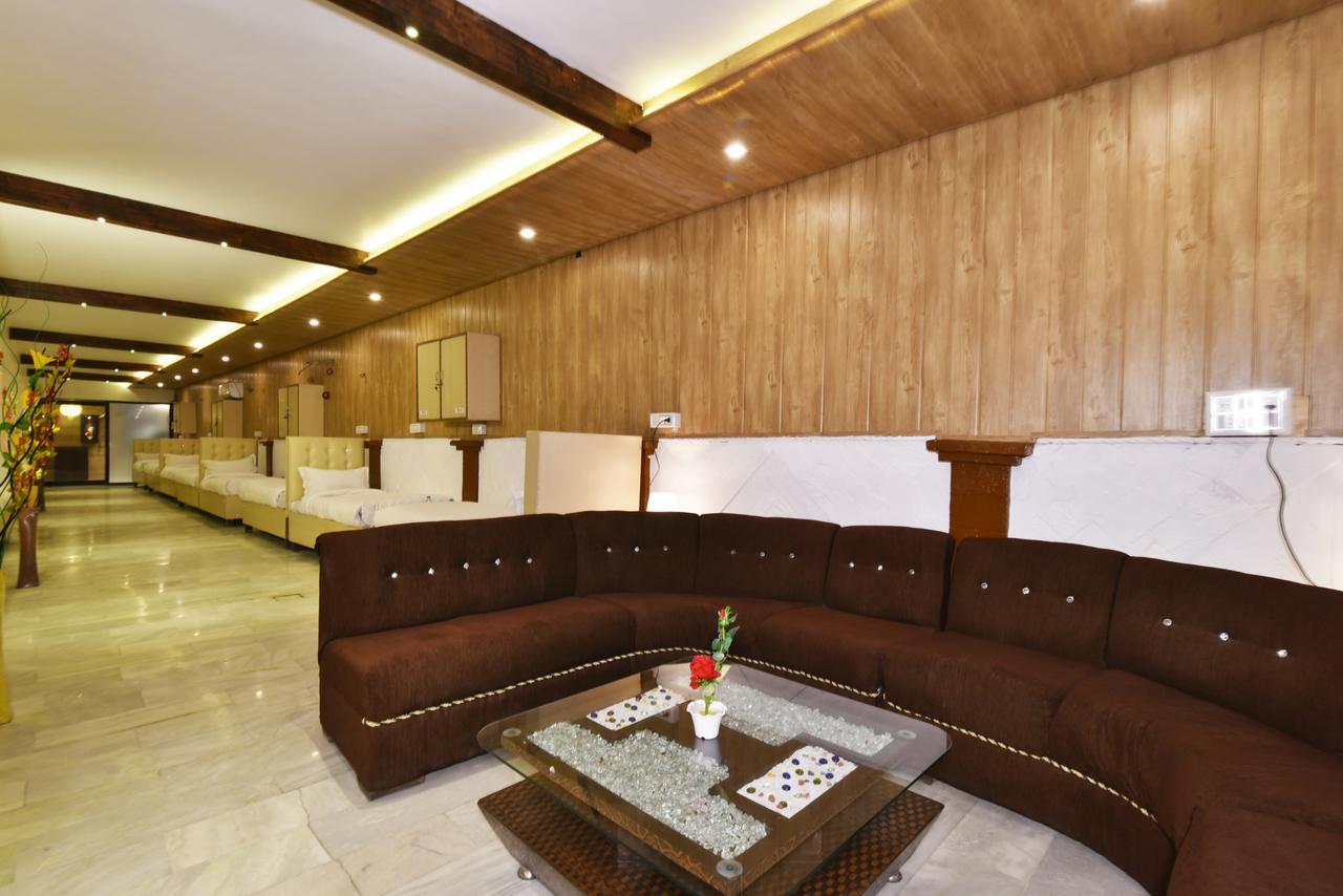 Hk Backpackers-Luxury Rooms & Dormitory Amritsar Bagian luar foto