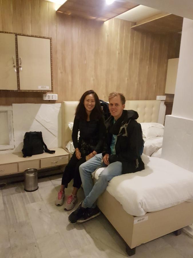 Hk Backpackers-Luxury Rooms & Dormitory Amritsar Bagian luar foto