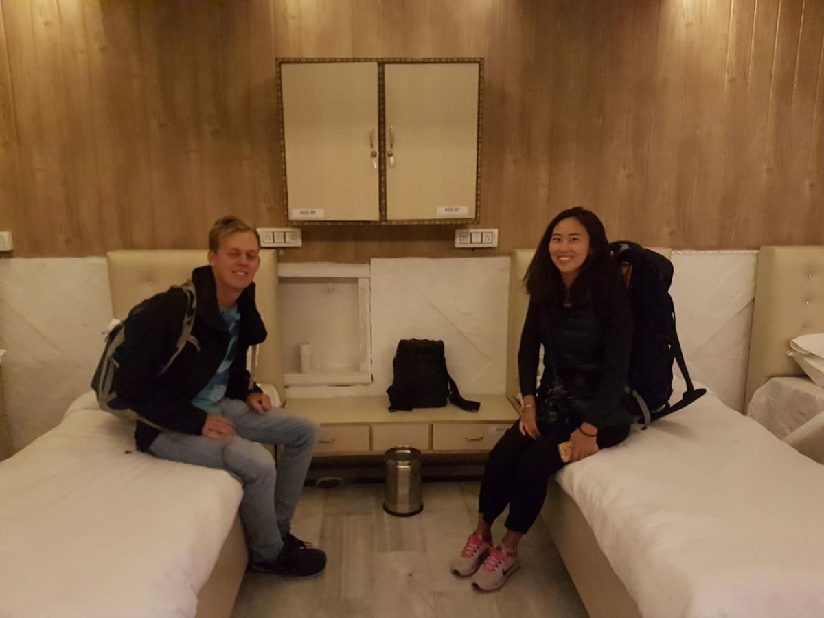 Hk Backpackers-Luxury Rooms & Dormitory Amritsar Bagian luar foto