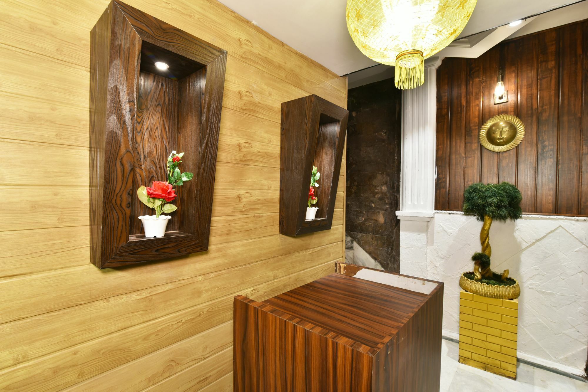 Hk Backpackers-Luxury Rooms & Dormitory Amritsar Bagian luar foto