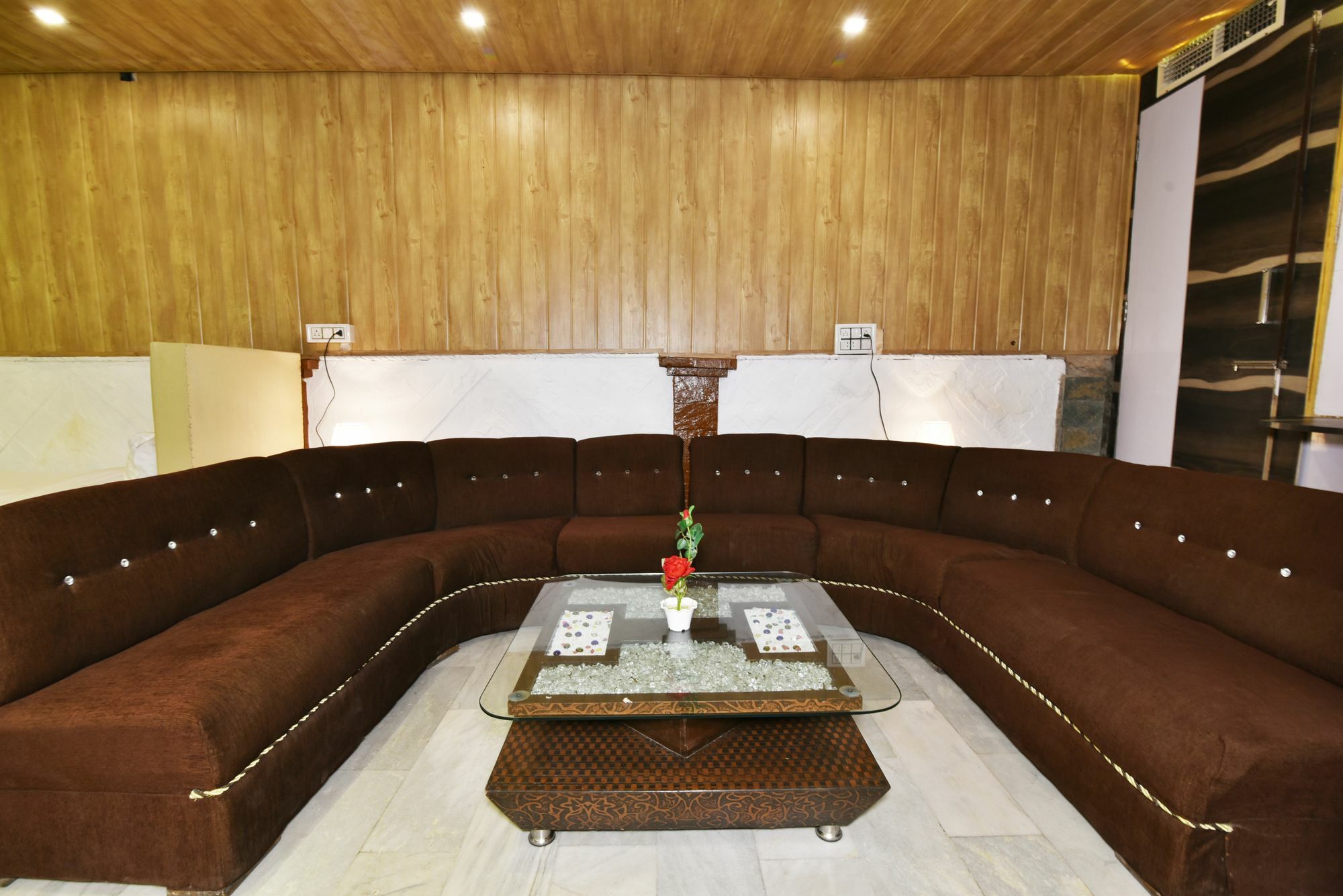 Hk Backpackers-Luxury Rooms & Dormitory Amritsar Bagian luar foto