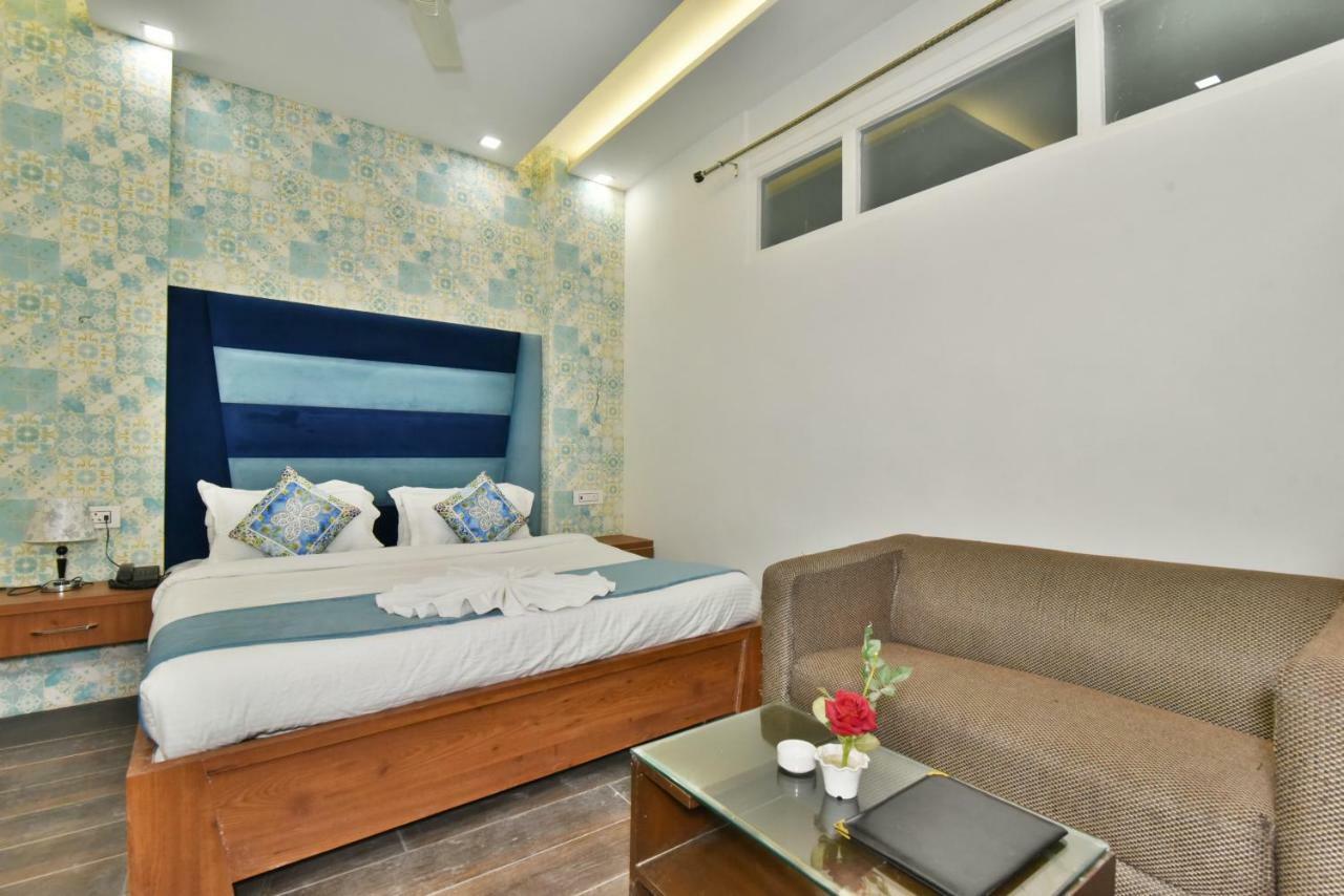 Hk Backpackers-Luxury Rooms & Dormitory Amritsar Bagian luar foto