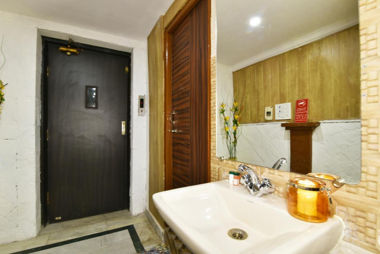 Hk Backpackers-Luxury Rooms & Dormitory Amritsar Bagian luar foto